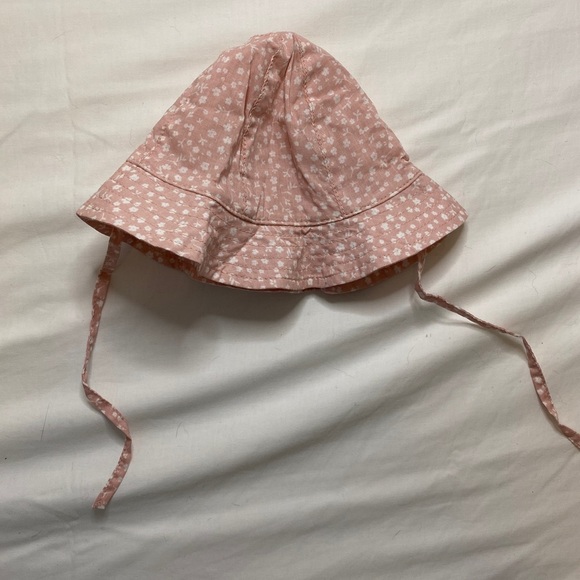 Set of two baby summer hats from h&m - Picture 2 of 4